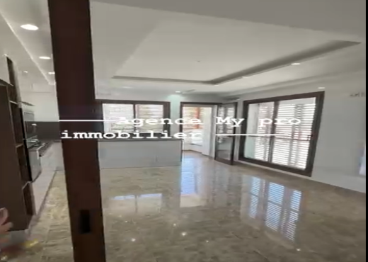 A VENDRE-UN APPARTEMENT HAUT STANDING S+2